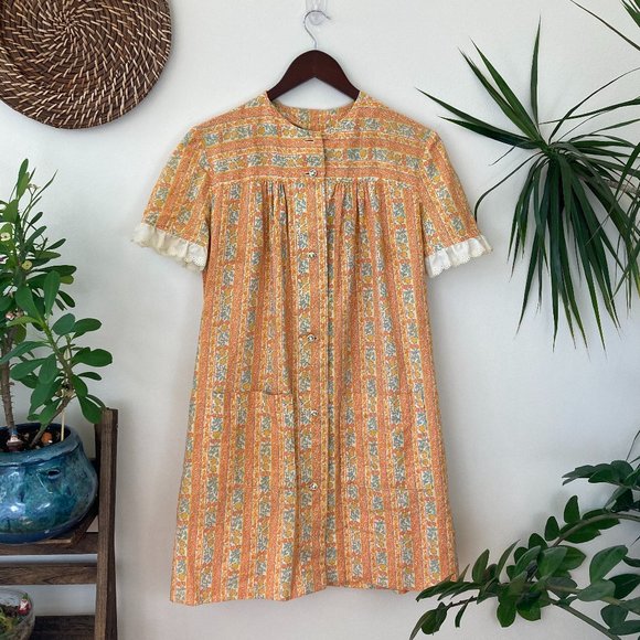 Vintage Dresses & Skirts - Vintage Floral Dress